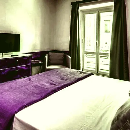 Pentru 5 Persoane Apartment